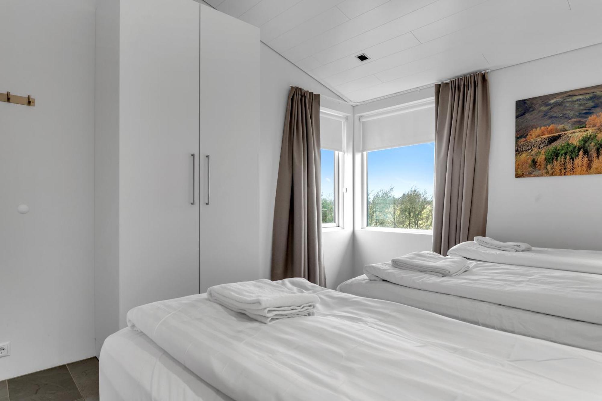 Luxury Villa With River View Laugaras Esterno foto