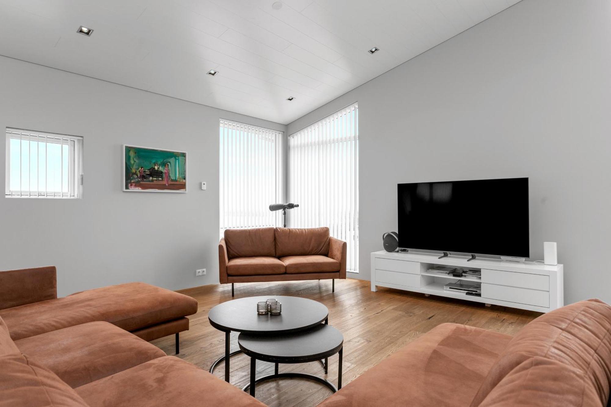 Luxury Villa With River View Laugaras Esterno foto