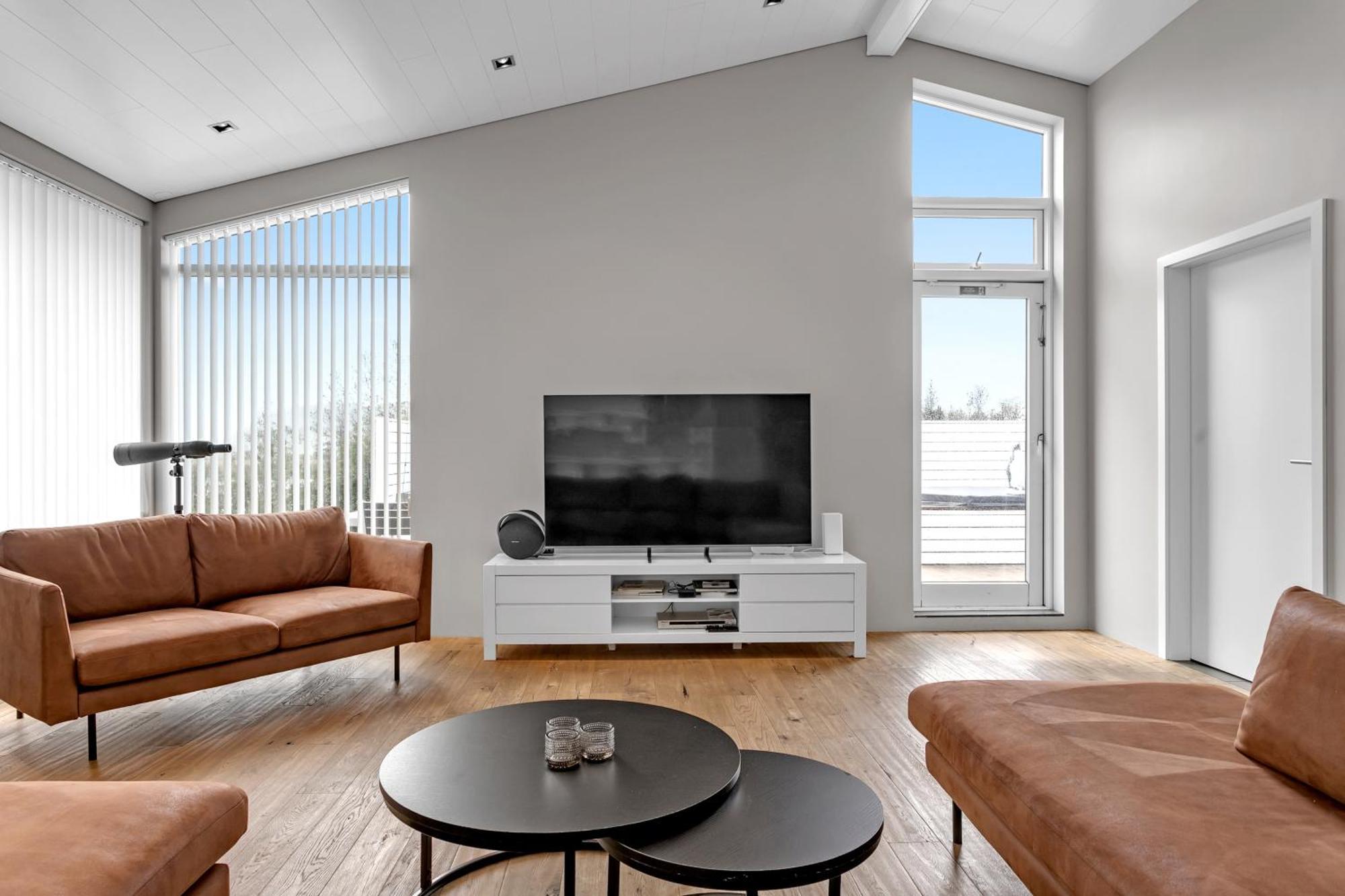 Luxury Villa With River View Laugaras Esterno foto