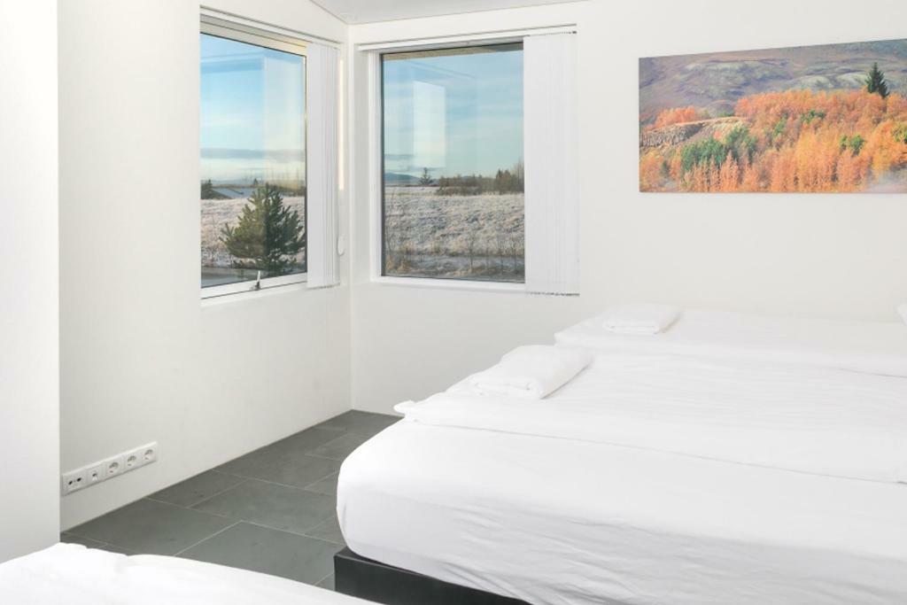 Luxury Villa With River View Laugaras Esterno foto